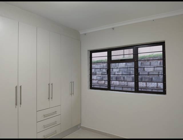 2 BEDROOM FLAT TO LET IN FELIXTON